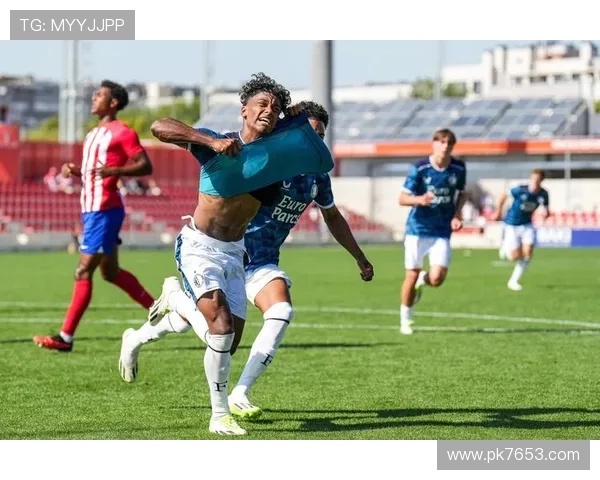 拜仁今日派遣球探考察里德 表现决定是否与费耶诺德接洽