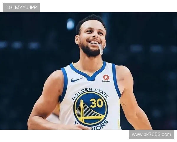 原创勇士战雷霆！库里弟弟5分钟拿5分，勇士半场落后19分